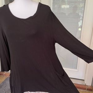 Lori Goldstein, size L, black tunic w lace trim, 3/4 length sleeves